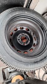 Ruota completa cerchio e gomma nuova