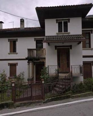 Immobile in asta di 156 m² con 3 locali a Longaron