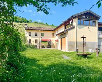 CASA SEMINDIPENDENTE A CIGOGNOLA