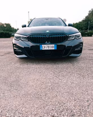 BMW 320d Touring M Sport Mild-Hybrid  - Fari Laser