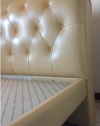 Letto in pelle Frau
