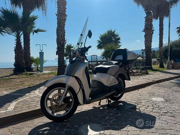 Aprilia Scarabeo 200