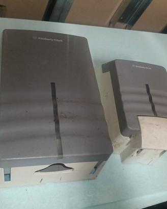 distributori sapone/carta 