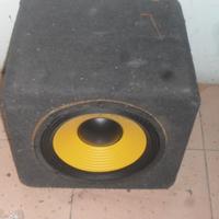 cassa diffusore per auto amplificata subwoofer