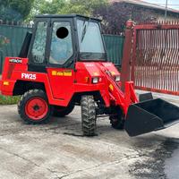 P76 Mini pala 4 ruote sterzanti Hitachi 25 q.li