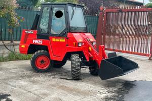 P76 Mini pala 4 ruote sterzanti Hitachi 25 q.li