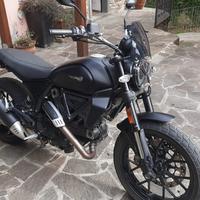 Ducati Scrambler 800 Icon Dark 2025