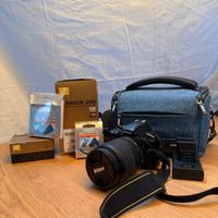 NIKON D330 CON ACCESSORI