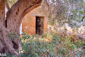 Spartà,pressi s.s.113 Ampio rudere e terreno