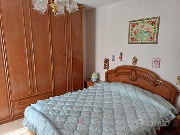 camera completa con comò e comodini