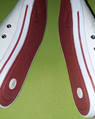 SCARPE SNEAKERS UNISEX ( NUOVE) 