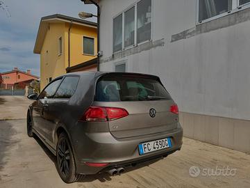 Volkswagen Golf R-Line 1.4 TSI 140 CV Neopatentati