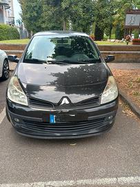 RENAULT Clio - 2008