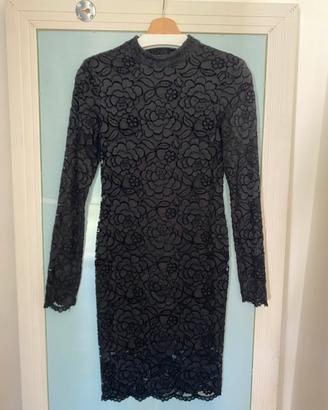 Abito GUESS in Pizzo Nero - Schiena Scoperta