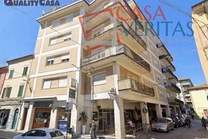 APPARTAMENTO TRILOCALE CON TERRAZZO IN CENTRO A CH