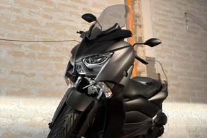 XMAX 125