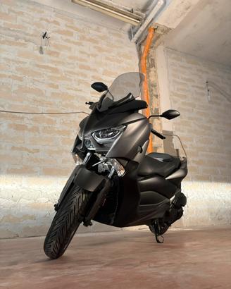 XMAX 125