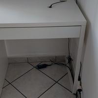 tavolo computer ikea