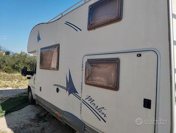Splendido camper mansardato 