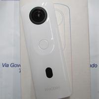 RICOH THETA
