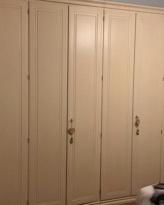 Armadio in legno 8 ante beige