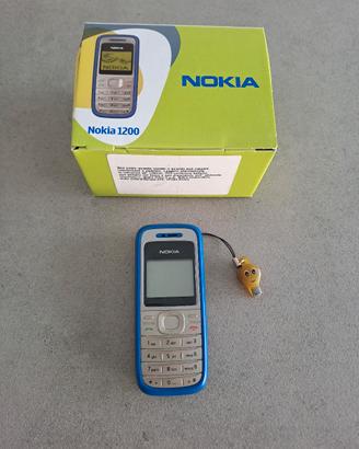 Cellulare Nokia 1200 senza batteria, sì caricabatt
