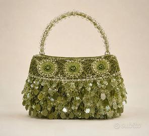 Borsetta vintage verde con perline e paillettes