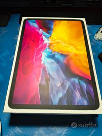 IPad Pro 11" 2020 + Logitech Keyboard