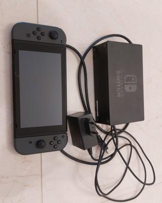 NINTENDO SWITCH + GIOCHI SUPER MARIO