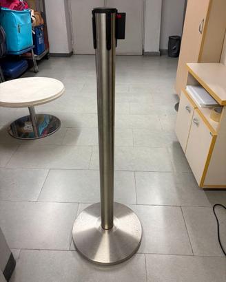 Set di pali separatori con nastro estendibile