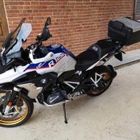 Bmw r 1250 gs - tris valige+nav+akrap