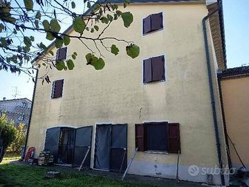 Immobile in asta di 214 m² con 4 locali a Mirandol