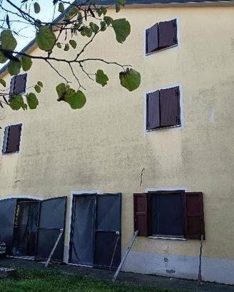 Immobile in asta di 214 m² con 4 locali a Mirandol