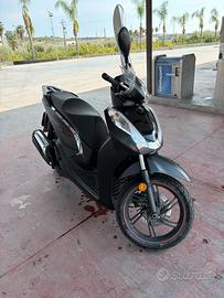 Honda SH300