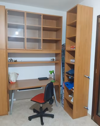 parete attrezzata con scrivania