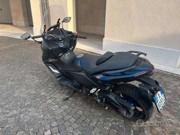 yamaha t max 560