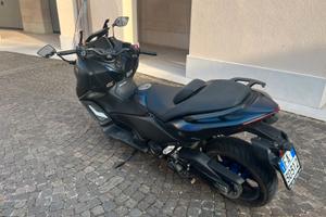 yamaha t max 560