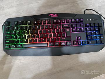 Tastiera da gaming che si illumina nuova