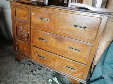 credenza a cassettoni 