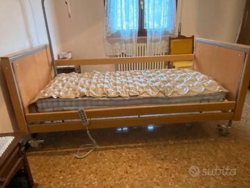Letto motorizzato per infermi