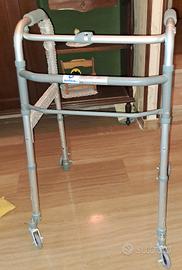 deambulatore pieghevole 