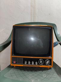 Televisione in bianco e nero