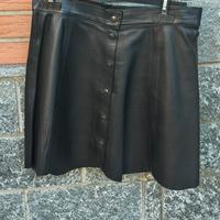 gonna in pelle nera 