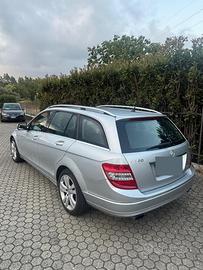 Mercedes Station C320