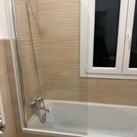 vetro parete vasca da bagno 