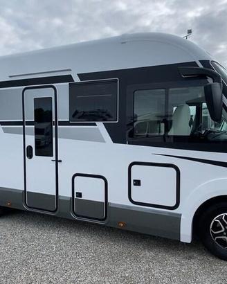MOBILVETTA K-Yacht Tekno Line 86 auto
