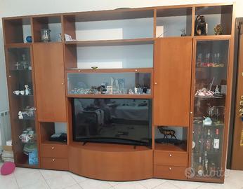 Parete attrezzata salone