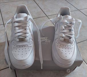 Scarpe  NIKE AIR FORCE 1 (nuove)
