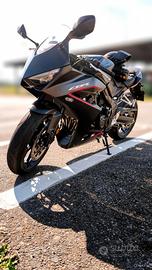 Honda CBR 650 R (2024) – E-clutch - Full Power