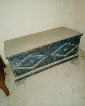 Cassapanca antica